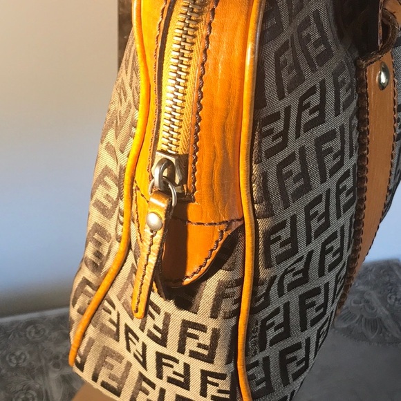 FENDI FF LOGO THROUGHOUT AUTHENTIC LEATHER TRIMMED BAG - Picture 6 of 13